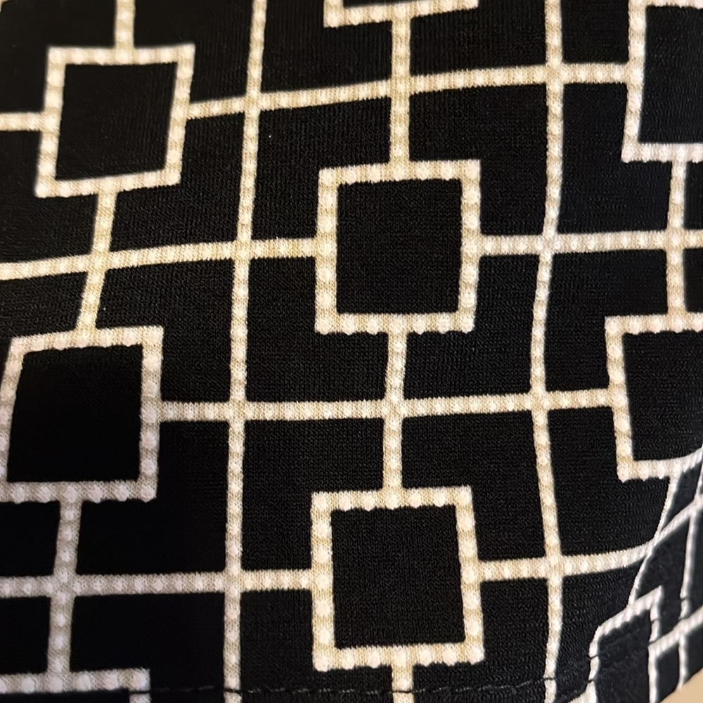 “ By Design” textured, sleeveless, size small - Picture 4 of 11